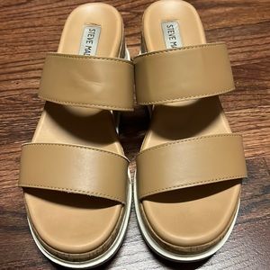 Steven Madden Flatfirm Sandals in Great Condition!